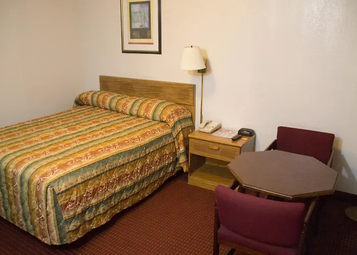 Tazewell Motor Lodge